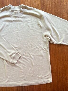 Flyskacker Long Sleeve Crewneck in Light Beige